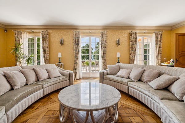 Villa d'exception pieds dans l'eau 3