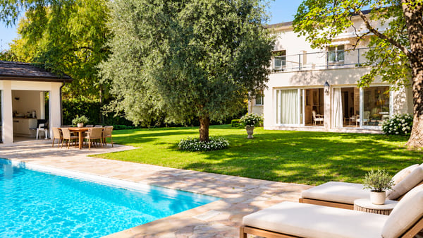 Villa Individuelle de 5 chambres à Corsier 1
