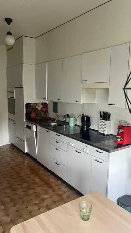 Grosszügige 5.5 Zimmerwohnung 1