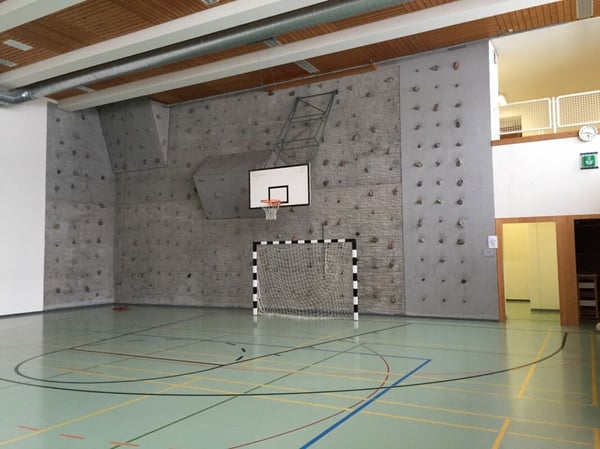 ehemaliges Sportzentrum mit Potential für Neunutzung! 12