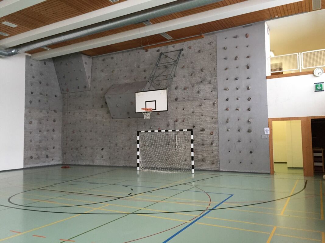 ehemaliges Sportzentrum mit Potential für Neunutzung!