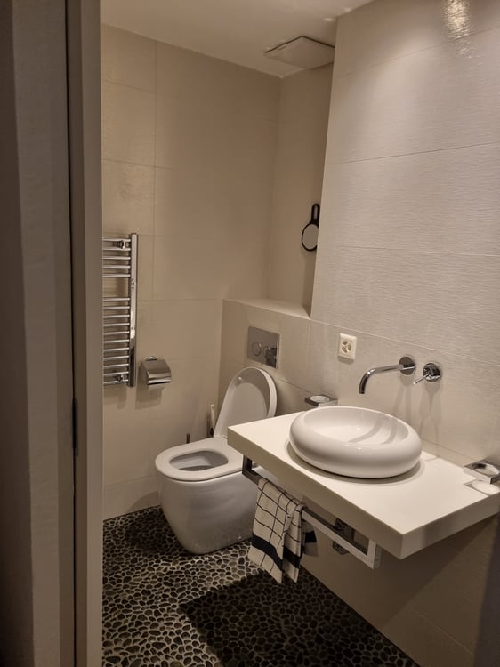 Chambre idéalement située dans immeuble au bord du lac 3