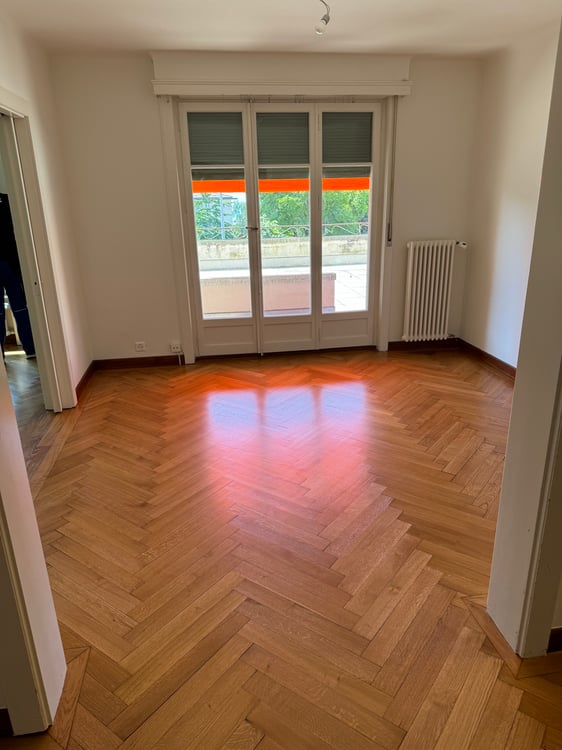 Appartement de 5 pièces situé au centre de Pully 4