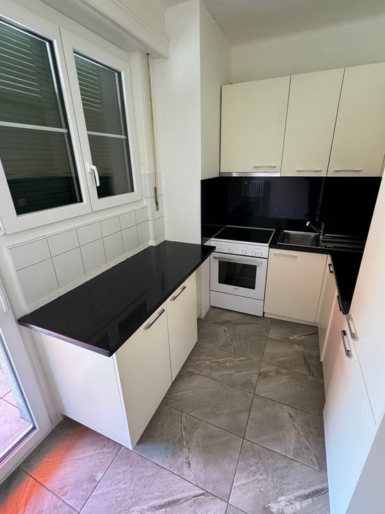Appartement de 5 pièces situé au centre de Pully 2