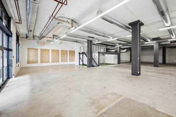 À LOUER : LOCAL COMMERCIAL D’EXCEPTION À NEUCHÂTEL 2