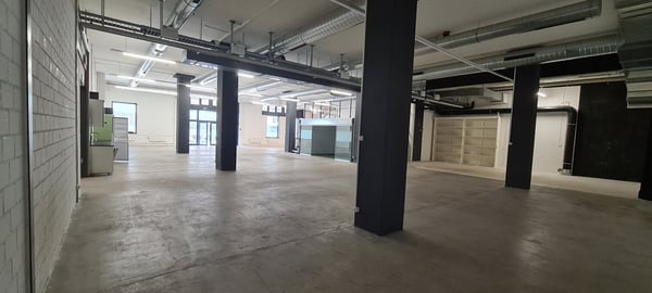 À LOUER : LOCAL COMMERCIAL D’EXCEPTION À NEUCHÂTEL 15