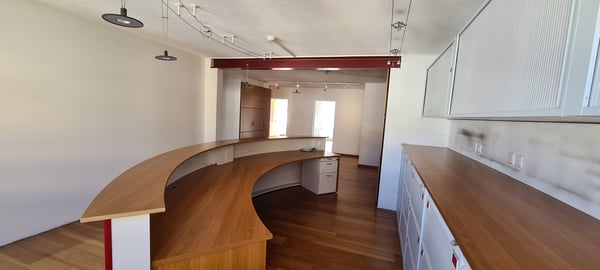 Cabinet médical / orthodontie / centre vétérinaire au cœur de La Chaux-de-Fonds 2