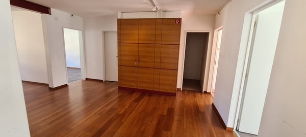 Cabinet médical / orthodontie / centre vétérinaire au cœur de La Chaux-de-Fonds 12