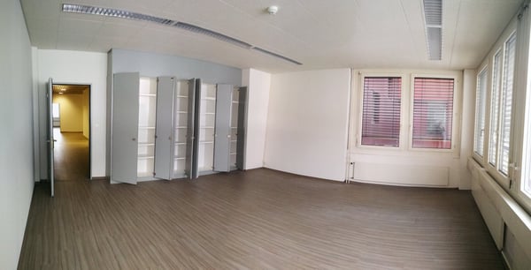 Bureaux spacieux et lumineux à La Chaux-de-Fonds 2