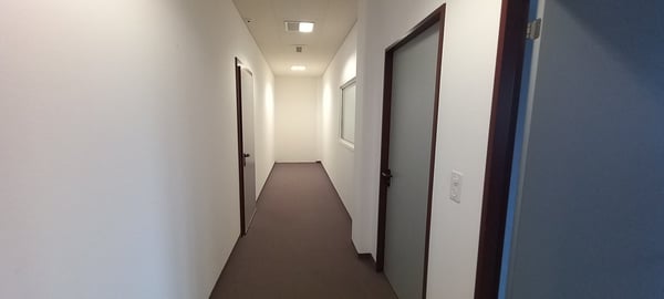 Bureaux spacieux à louer au cœur de La Chaux-de-Fonds 6