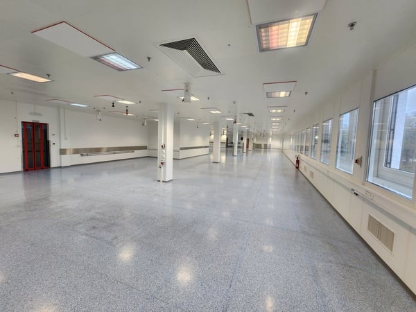 Moderne Industrie- und Weißraumfläche von 218 m² in Neuchâtel 8