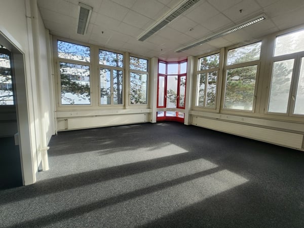 Moderne Industrie- und Weißraumfläche von 218 m² in Neuchâtel 27