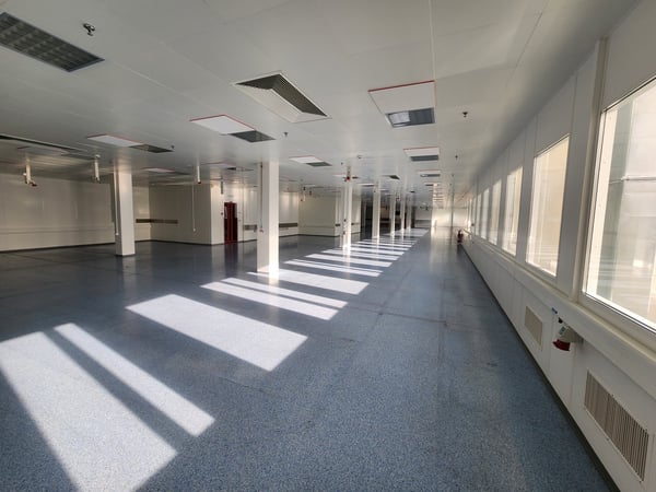 Logistischer Raum mit direktem Zugang zum Kai 19