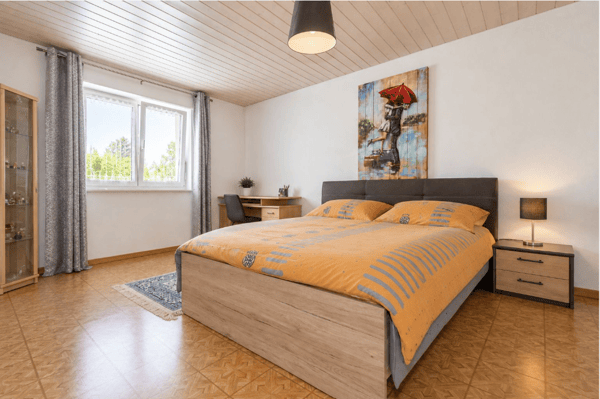 Magnifique maison individuelle de 9 pièces avec piscine à Vicques 7