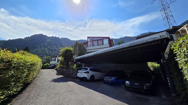 Freistehendes 1 ½-Zimmer-Einfamilienhaus mit Traumsicht auf den Walensee und wunderschönem Garten 7