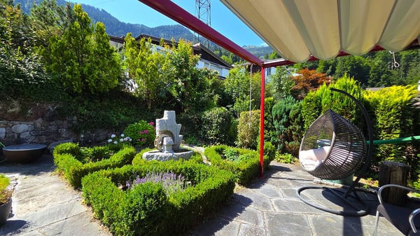 Freistehendes 1 ½-Zimmer-Einfamilienhaus mit Traumsicht auf den Walensee und wunderschönem Garten 8