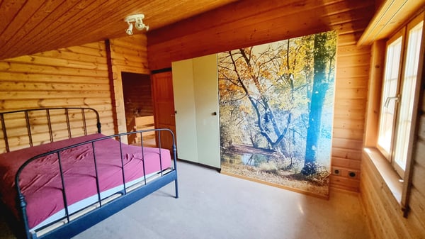 Grosses 2 ½-Zimmer-Einfamilienhaus mit traumhaftem Pool und schönster Weitsicht 15