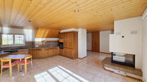 Wohnen wie im Einfamilienhaus - grosse 1 ½-Zimmer-Dachwohnung mit Cheminée und Gartenanteil 9