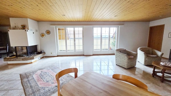 Wohnen wie im Einfamilienhaus - grosse 1 ½-Zimmer-Dachwohnung mit Cheminée und Gartenanteil 11