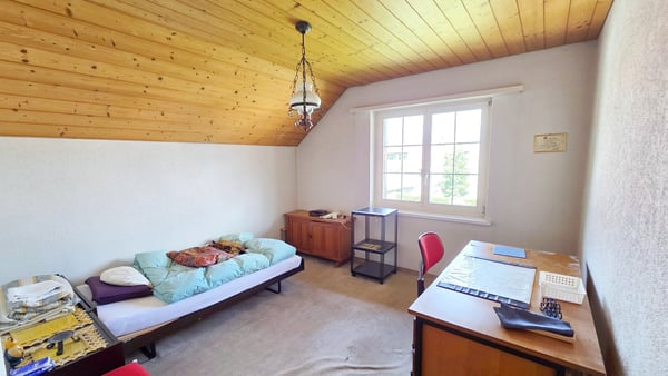 Wohnen wie im Einfamilienhaus - grosse 1 ½-Zimmer-Dachwohnung mit Cheminée und Gartenanteil 15