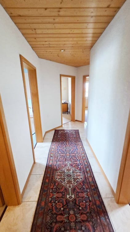 Wohnen wie im Einfamilienhaus - grosse 1 ½-Zimmer-Dachwohnung mit Cheminée und Gartenanteil 12