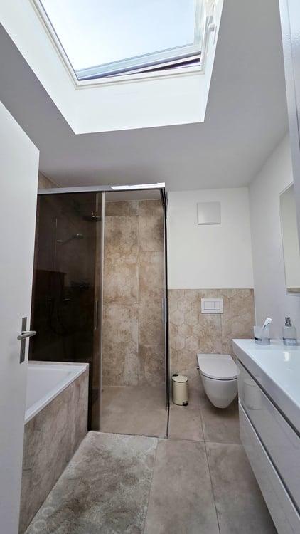 Aussergewöhnlich edle und neuwertige 1 ½ - Zimmer-ATTIKA-Wohnung mit Alpensicht an ruhiger Lage 16