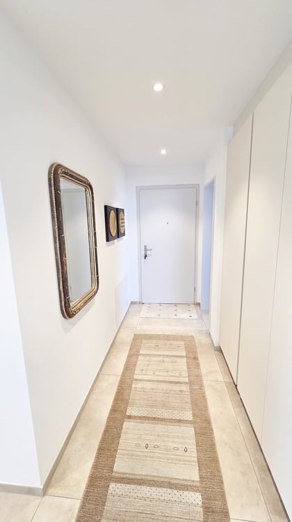 Aussergewöhnlich edle und neuwertige 1 ½ - Zimmer-ATTIKA-Wohnung mit Alpensicht an ruhiger Lage 3