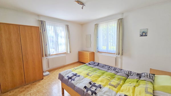 Freistehendes Zweifamilienhaus aus den 30ern mit viel Charme in der Wohnzone W3 2
