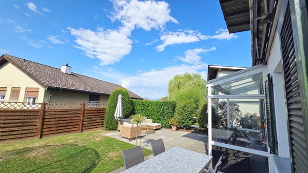 Freistehendes 4.5-Zimmer-Einfamilienhaus mit Schopf und Garage an guter Makrolage 14