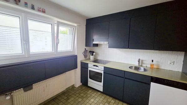Freistehendes 4.5-Zimmer-Einfamilienhaus mit Schopf und Garage an guter Makrolage 6