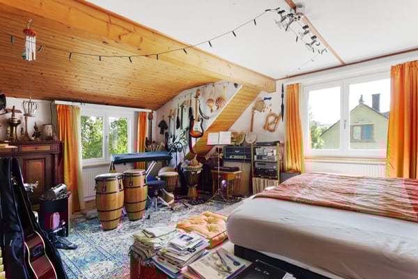 Zentrales Familienparadies mit viel Umschwung 4