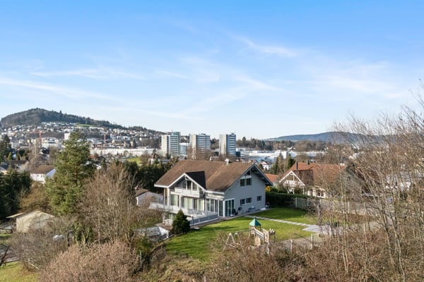 Ein Zuhause, das begeistert: Traumhafte Villa mit Gartenparadies 1