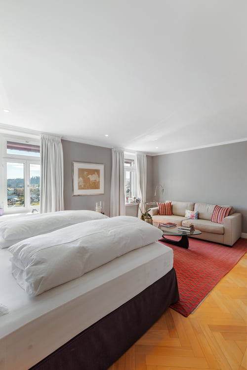 Herrschaftliche Residenz mit Alpenpanorama und zeitloser Eleganz 3