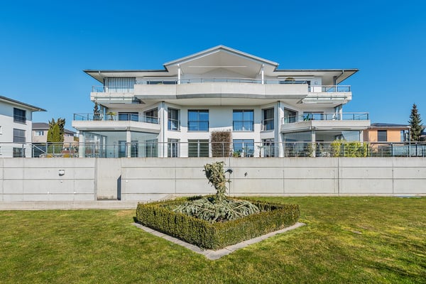 Terrassenwohnung mit Wintergarten und 100 m2 Aussenfläche - Wohnen wie 13