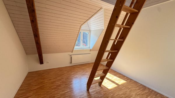 Charmante Dachwohnung mit Galerie in Baden 4