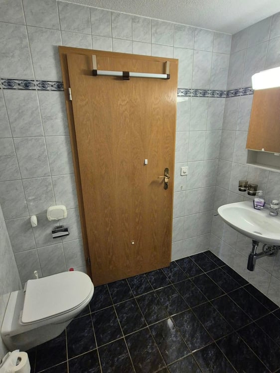Helle 1-Zimmer-Wohnung mit Balkon und schöner Aussicht in Visp 8