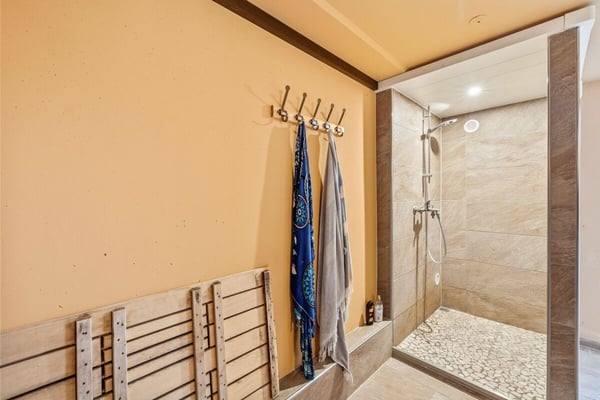 2-Familienhaus in Suhr mit grossem Potenzial 15