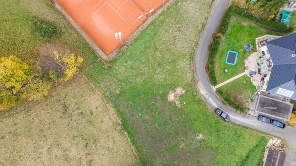 Sonniges Bauland mit bewilligten MFH Projekten - Waldenburg BL 3