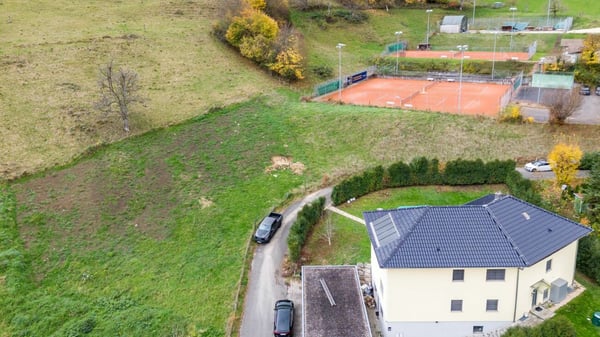 Sonniges Bauland mit bewilligten MFH Projekten - Waldenburg BL 6