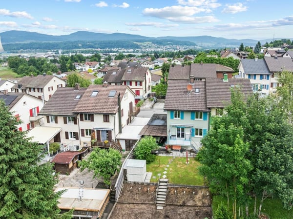 Charmates Reiheneinfamilienhaus mit Garten, Werkstatt, Garage und viel Potenzial 18