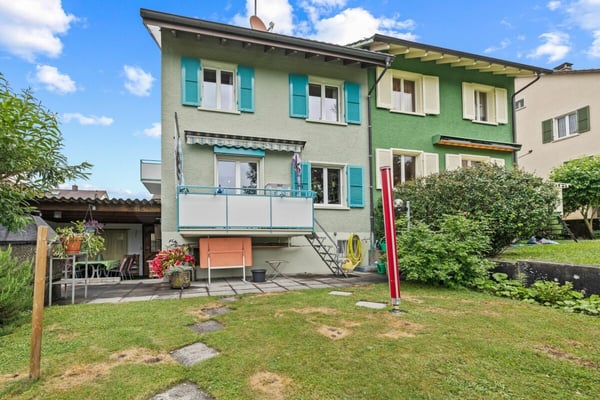 Charmates Reiheneinfamilienhaus mit Garten, Werkstatt, Garage und viel Potenzial 5