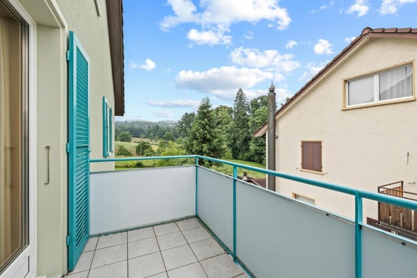 Charmates Reiheneinfamilienhaus mit Garten, Werkstatt, Garage und viel Potenzial 12