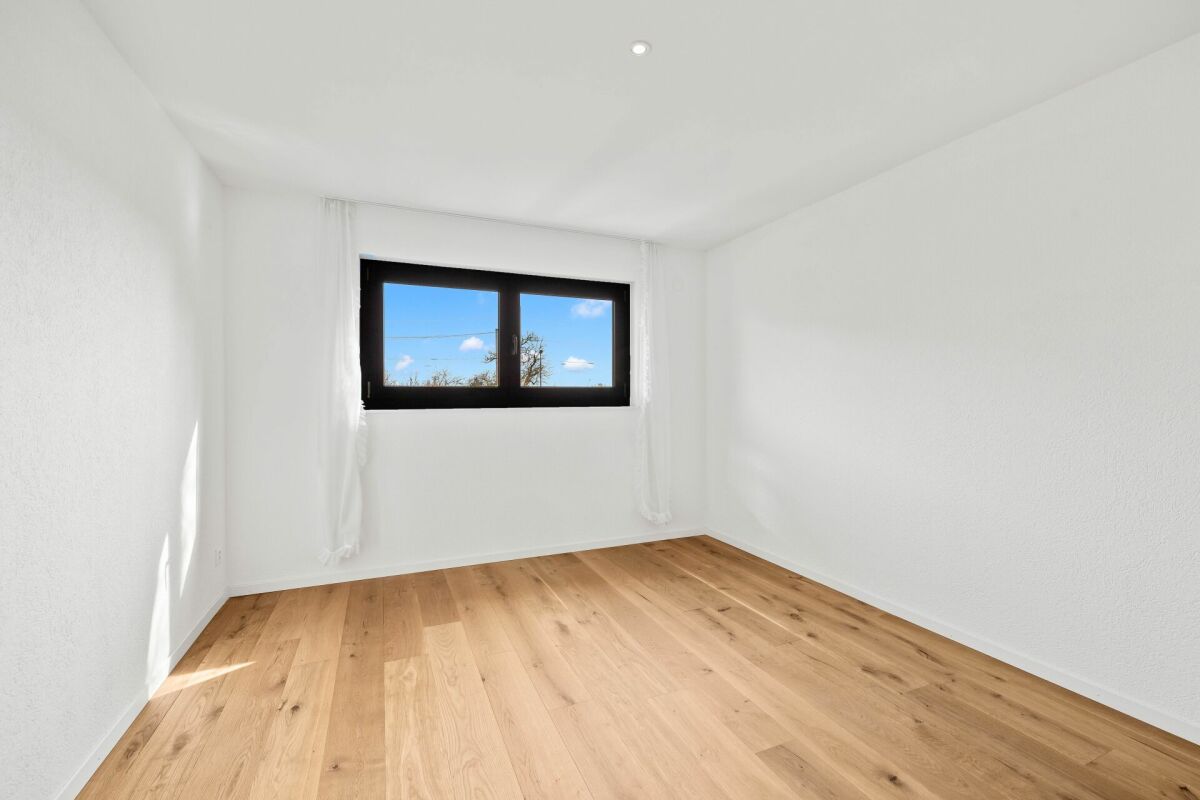 Moderne und lichtdurchflutete 3.5-Zimmer-Wohnung (Baujahr 2018)