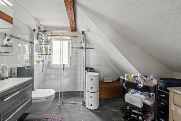 Gepflegtes Zweifamilienhaus mit Charme, Rendite und Freiheit 15