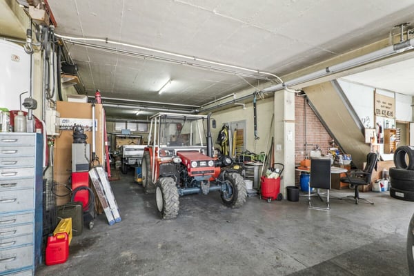 Renditeliegenschaft mit Entwicklungspotential 24
