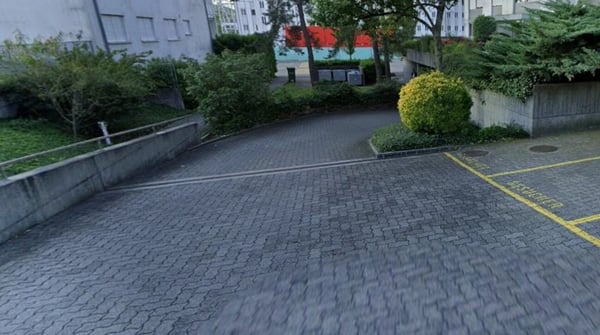 Tiefgaragenparkplatz zu vermieten
