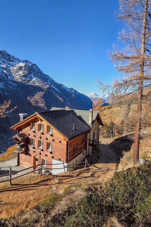 Exklusive Berghaus-Lodge auf 2’000 m ü. M. – Retreats, Gruppen, Gastronomie & Private Nutzung 1