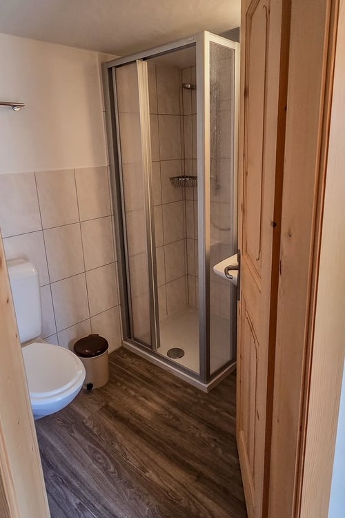 Exklusive Berghaus-Lodge auf 2’000 m ü. M. – Retreats, Gruppen, Gastronomie & Private Nutzung 14