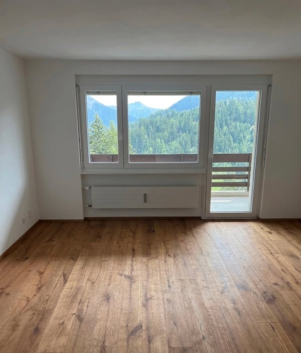 Modernes Studio mit Balkon – Ideal für Ferien & Investment 2