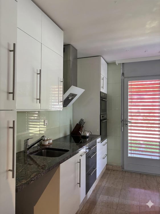 Villa d’exception avec garage, atelier, jardin paysager et jardin d’hiver 29
